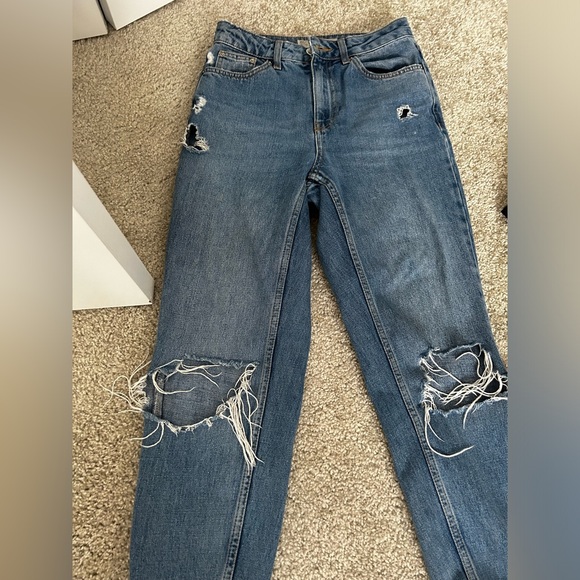 TopShop mom jeans ripped in knees dark blue 25w - Picture 3 of 4